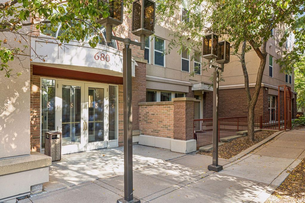 680 N 2nd Street 401, Minneapolis, MN 55401 — photo 2