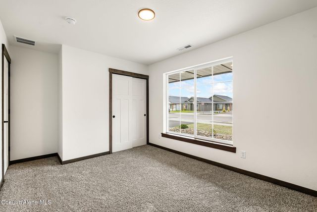 2302 Maverick Ct, Sandpoint, ID 83864