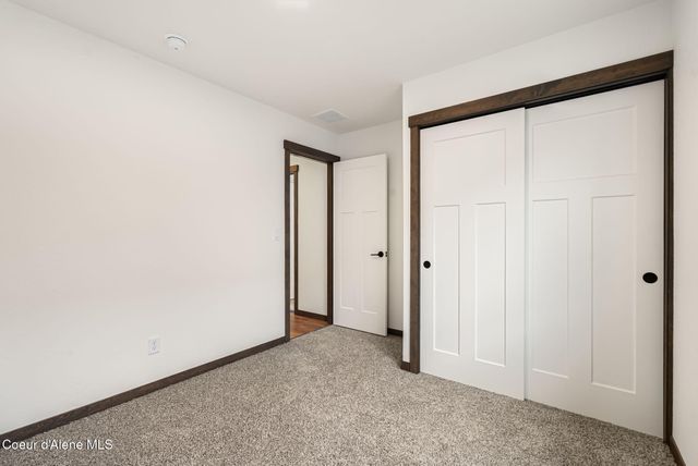 2302 Maverick Ct, Sandpoint, ID 83864