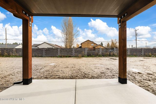 2302 Maverick Ct, Sandpoint, ID 83864