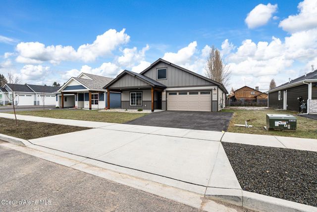 2302 Maverick Ct, Sandpoint, ID 83864