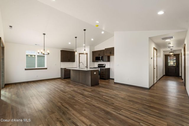 2302 Maverick Ct, Sandpoint, ID 83864