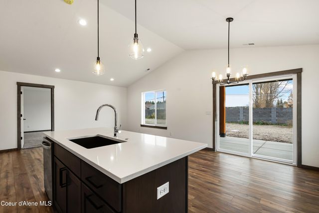 2302 Maverick Ct, Sandpoint, ID 83864