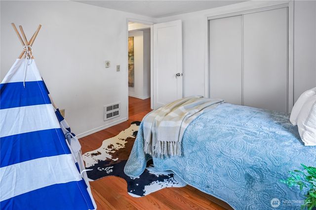 7660 S 126th Street, Seattle, WA 98178