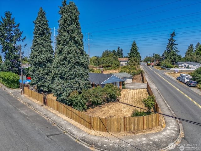7660 S 126th Street, Seattle, WA 98178