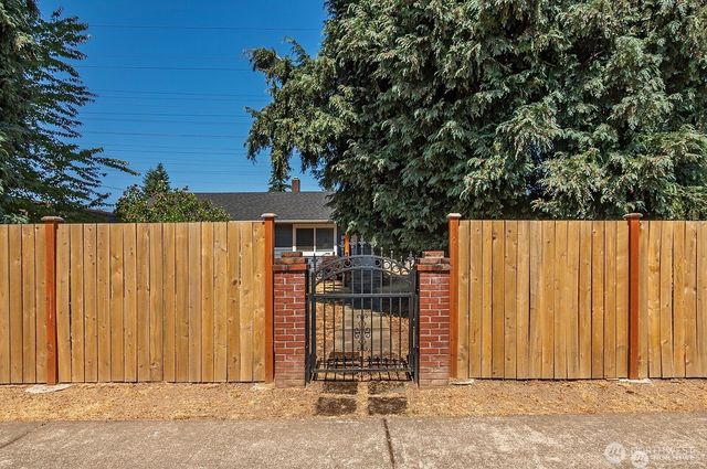 7660 S 126th Street, Seattle, WA 98178