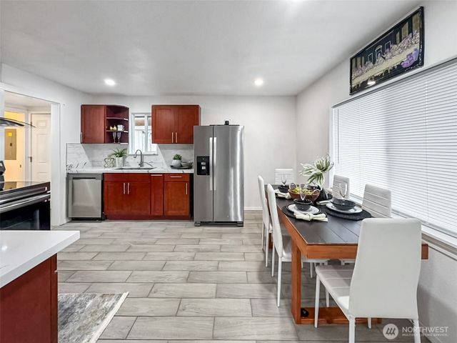 7660 S 126th Street, Seattle, WA 98178