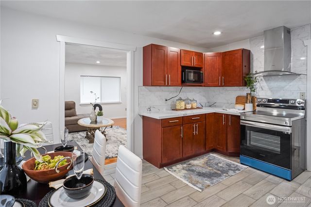 7660 S 126th Street, Seattle, WA 98178