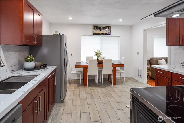 7660 S 126th Street, Seattle, WA 98178