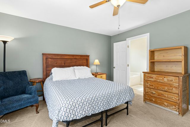 160 Glenmore Circle, Youngsville, NC 27596