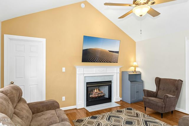 160 Glenmore Circle, Youngsville, NC 27596