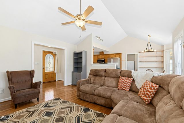 160 Glenmore Circle, Youngsville, NC 27596