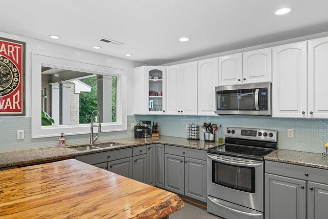 1031 Lakeview Drive, Mount Pleasant, SC 29464