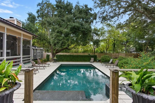 1031 Lakeview Drive, Mount Pleasant, SC 29464