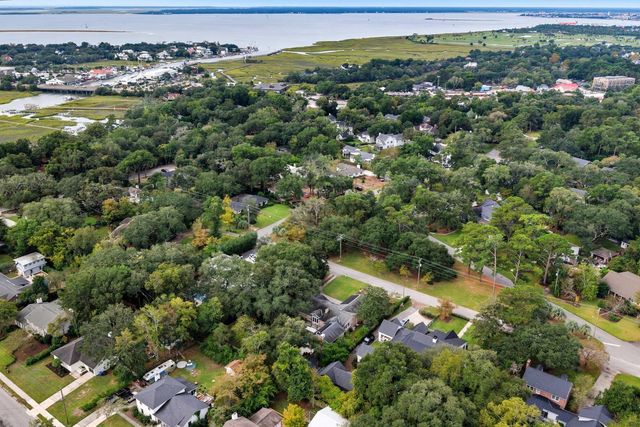 1031 Lakeview Drive, Mount Pleasant, SC 29464