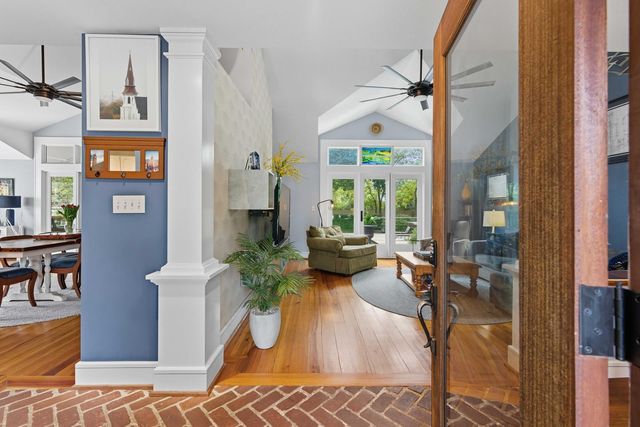 1031 Lakeview Drive, Mount Pleasant, SC 29464