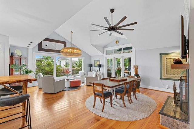 1031 Lakeview Drive, Mount Pleasant, SC 29464