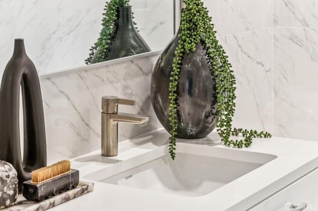 2160 Hayes Street 2, San Francisco, CA 94117