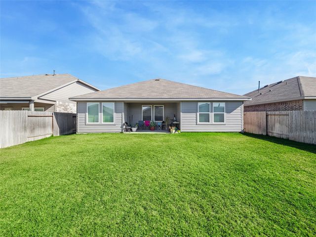 40519 Crisp Beech Street, Magnolia, TX 77354