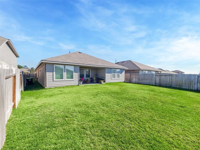 40519 Crisp Beech Street, Magnolia, TX 77354