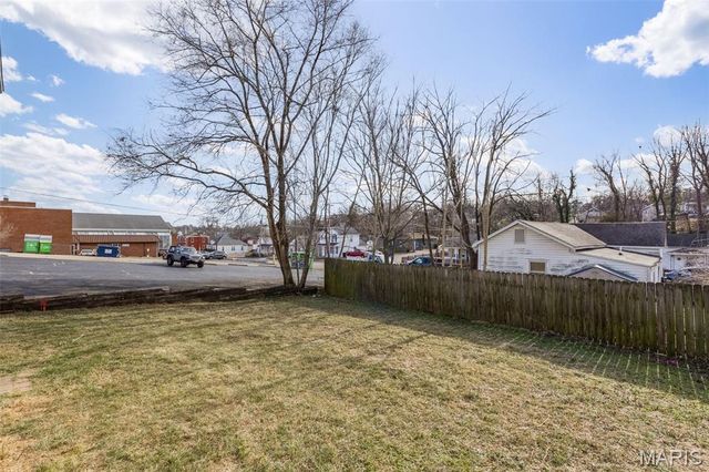 507 McKissock Street, De Soto, MO 63020