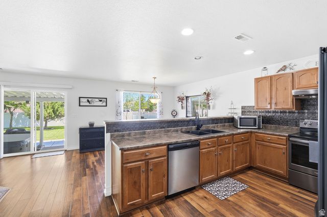 3538 W 2400 S, Syracuse, UT 84075