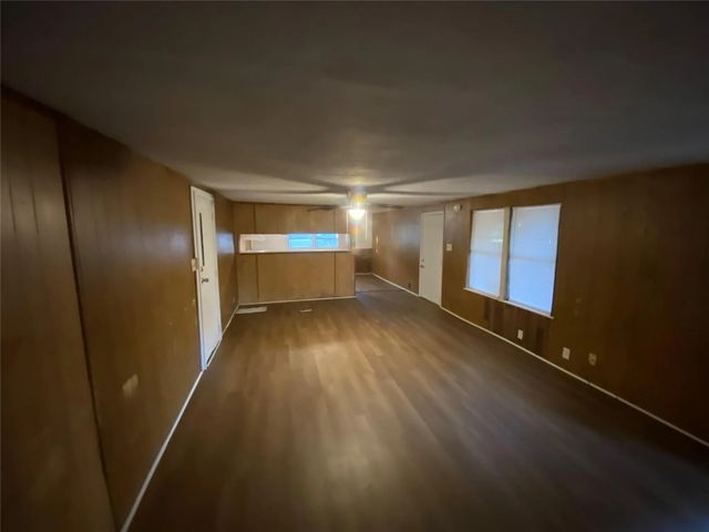 109 Indian Harbor Drive, Mabank, TX 75156