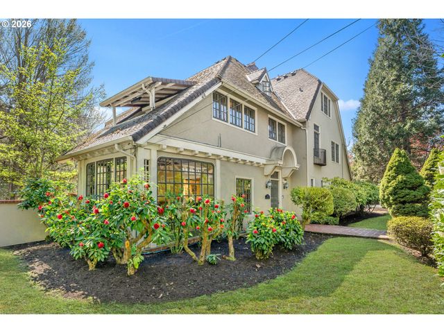 3574 E BURNSIDE St, Portland, OR 97214