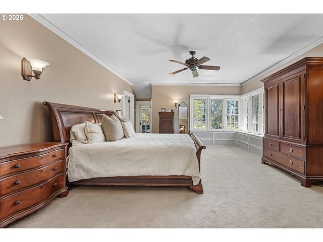 3574 E BURNSIDE St, Portland, OR 97214