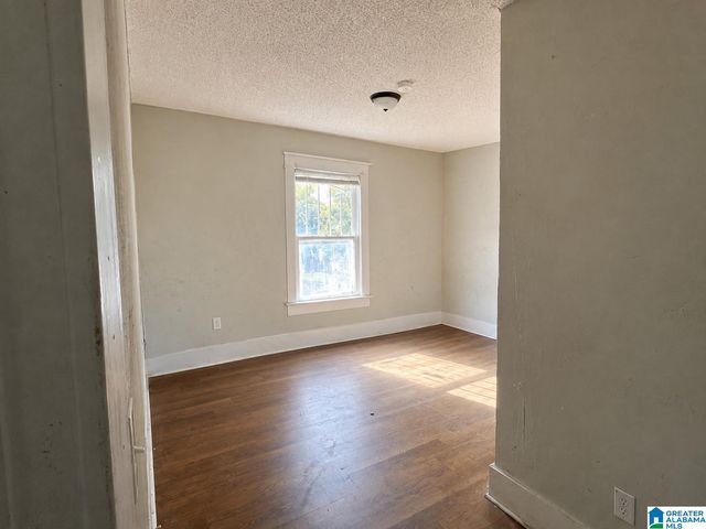 2608 AVENUE T, Birmingham, AL 35218