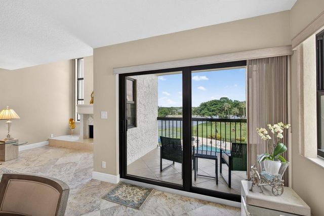 364 Golfview Road 506, North Palm Beach, FL 33408