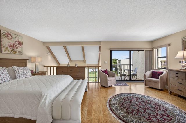 364 Golfview Road 506, North Palm Beach, FL 33408