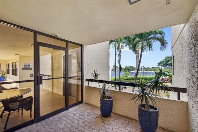364 Golfview Road 506, North Palm Beach, FL 33408