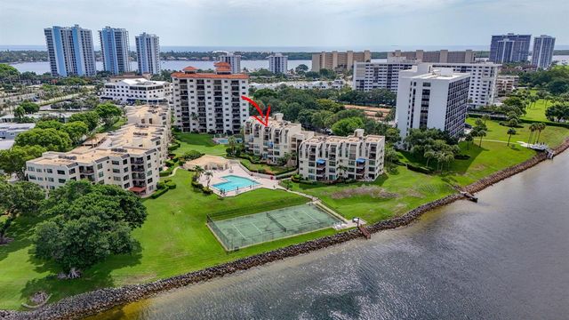 364 Golfview Road 506, North Palm Beach, FL 33408