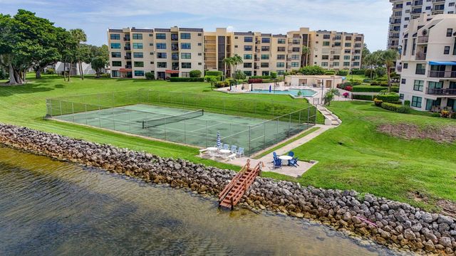 364 Golfview Road 506, North Palm Beach, FL 33408