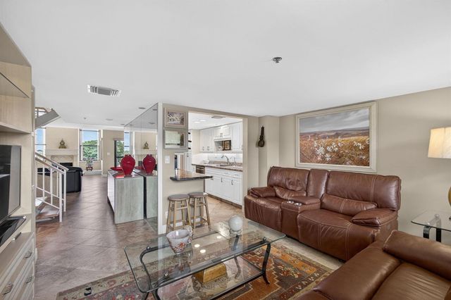 364 Golfview Road 506, North Palm Beach, FL 33408