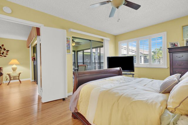 6901 SE Constitution Boulevard 204, Hobe Sound, FL 33455