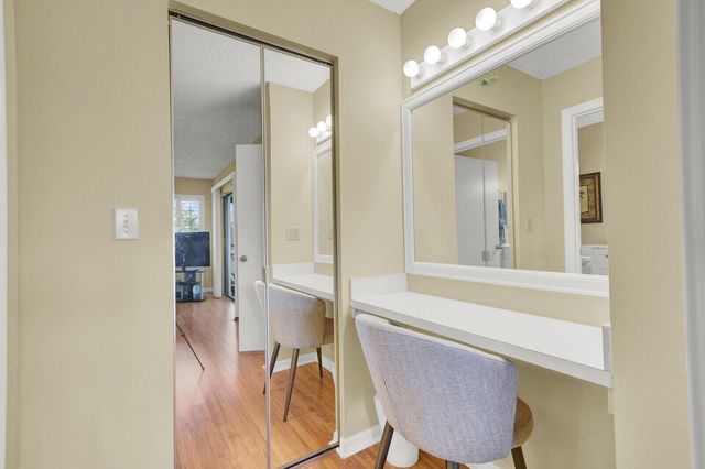 6901 SE Constitution Boulevard 204, Hobe Sound, FL 33455