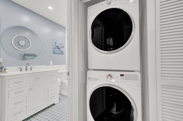 6901 SE Constitution Boulevard 204, Hobe Sound, FL 33455