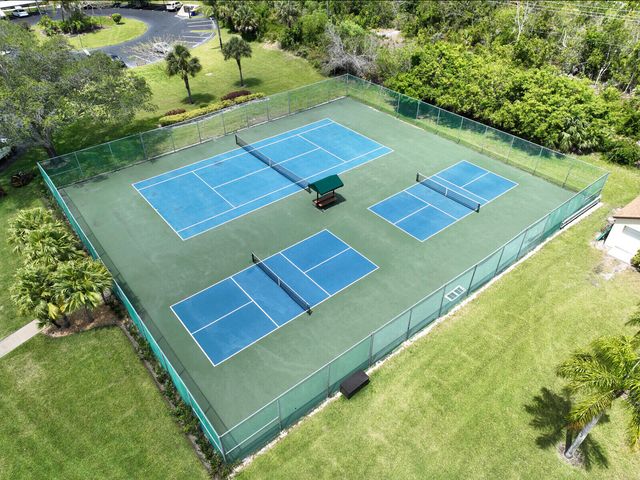 6901 SE Constitution Boulevard 204, Hobe Sound, FL 33455