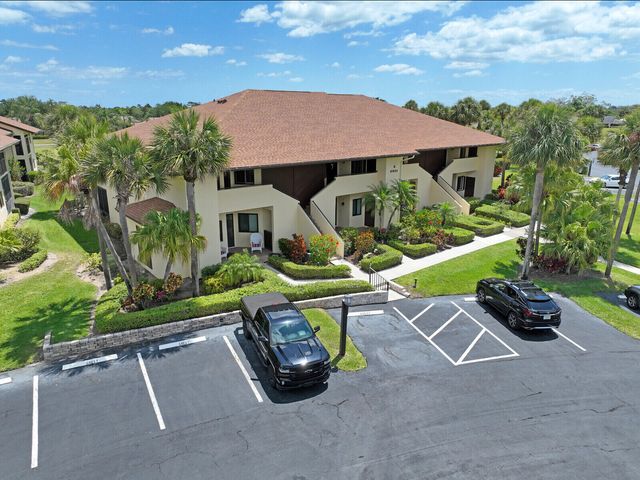 6901 SE Constitution Boulevard 204, Hobe Sound, FL 33455