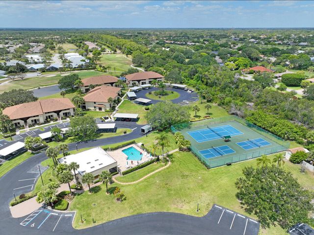 6901 SE Constitution Boulevard 204, Hobe Sound, FL 33455