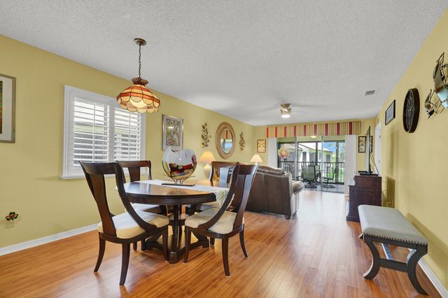 6901 SE Constitution Boulevard 204, Hobe Sound, FL 33455