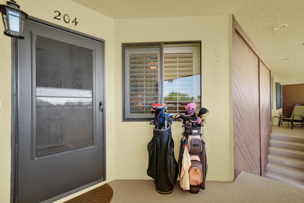 6901 SE Constitution Boulevard 204, Hobe Sound, FL 33455