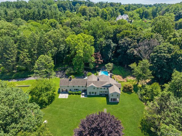 9 Oregon Road, Bedford Corners, NY 10549