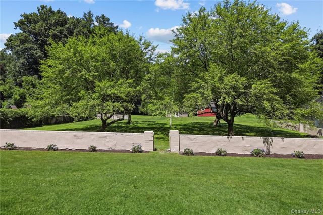 9 Oregon Road, Bedford Corners, NY 10549