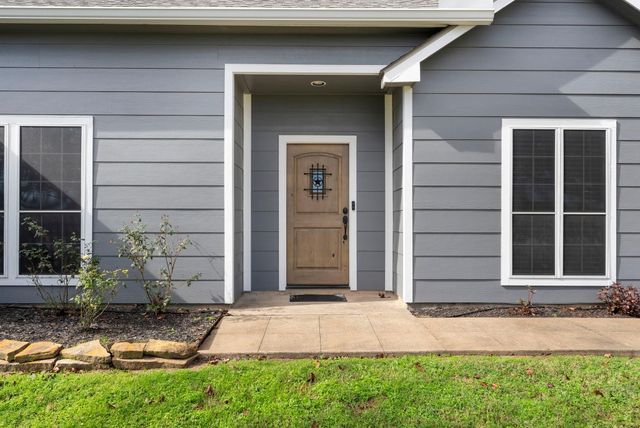 13942 Longstreet Road, Willis, TX 77318