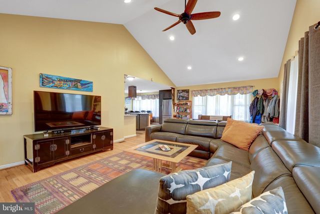 6631 KIRKLEY AVE, Mclean, VA 22101