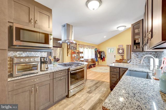 6631 KIRKLEY AVE, Mclean, VA 22101