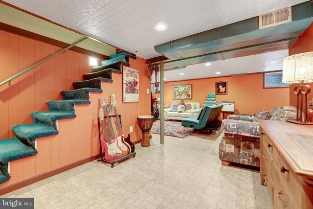 6631 KIRKLEY AVE, Mclean, VA 22101